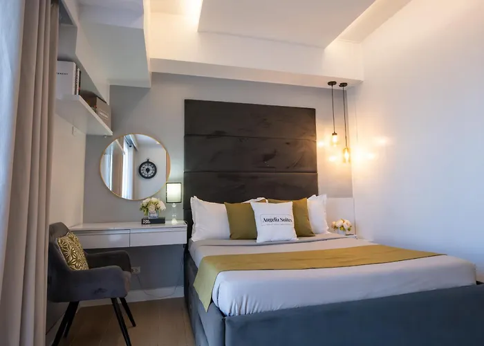 Aparthotel One Bedroom Unit With Venice Canal View *