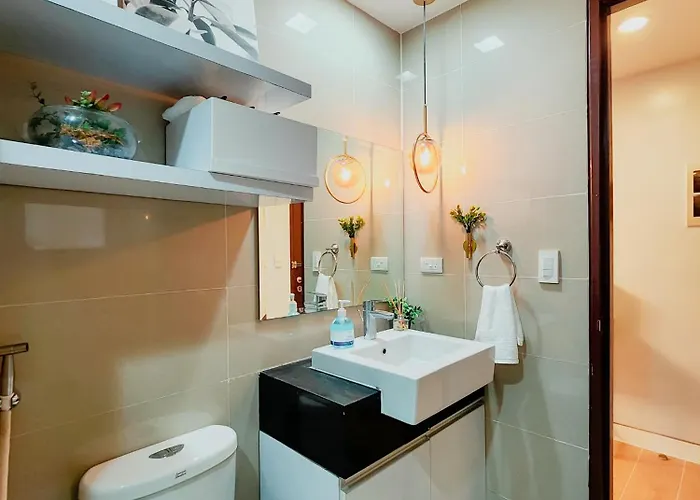 Aparthotel One Bedroom Unit With Venice Canal View *